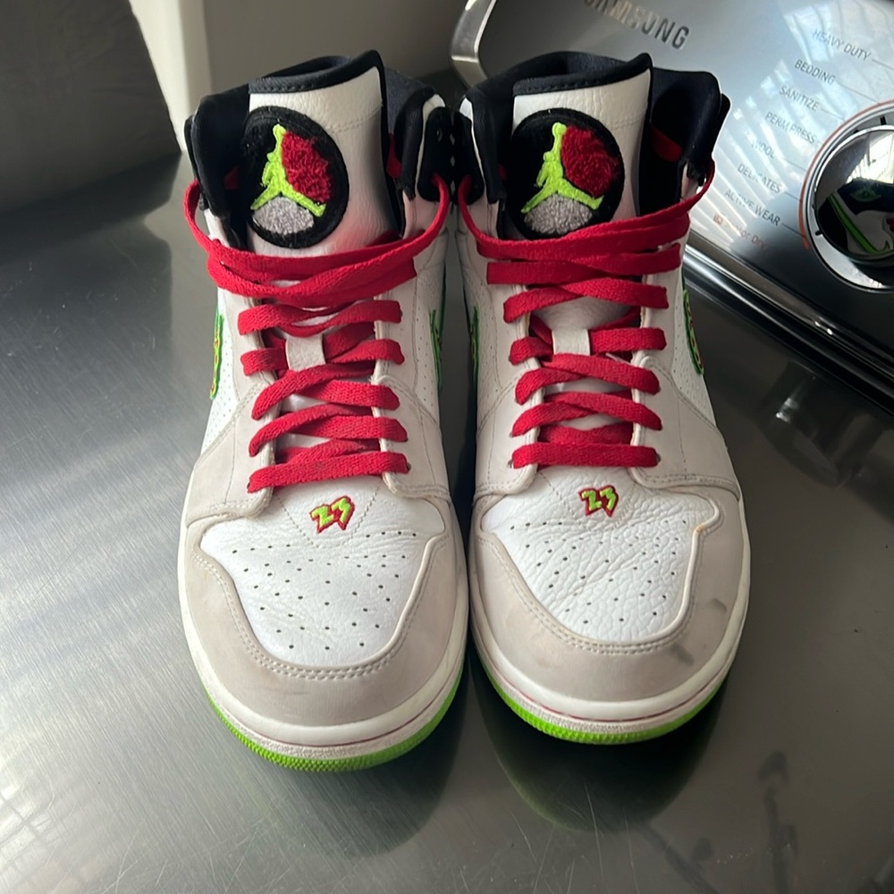 Air Jordan 1 Retro 23 electric green